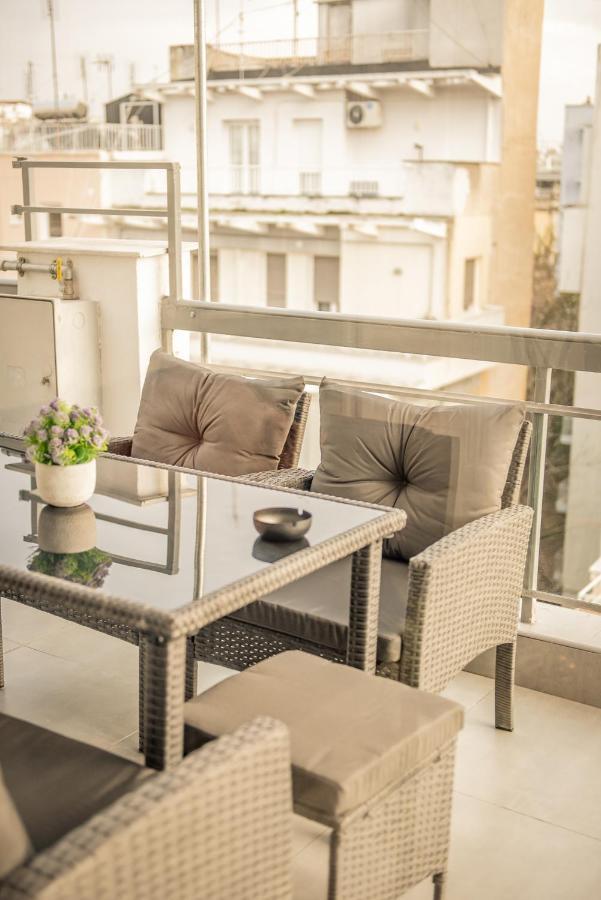 Apollo'S Apartment On Radio City Midas Home Thessaloníki Exteriör bild